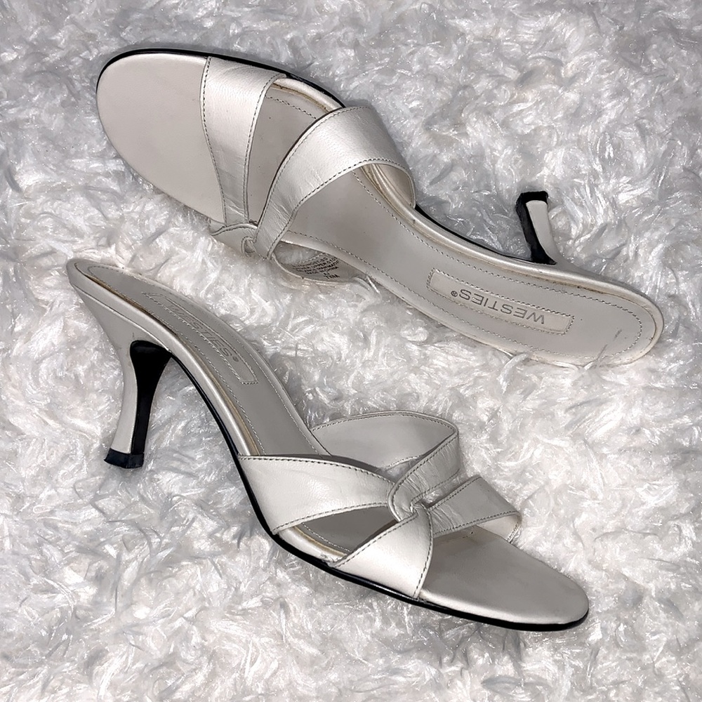 Westies Vintage Cream Leather Slides